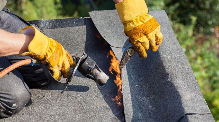 Professional gutter cleaning in Concho, AZ